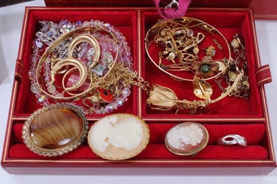 Lot 205 - Collection of costume jewellery to include silver ring, cameo brooch in silver mount, bead necklaces and other jewellery