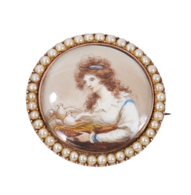 Lot 594 - Georgian miniature portrait brooch in gold and seed pearl mount