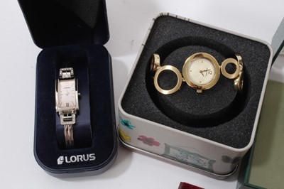 Lot 254 - Ladies Gucci wristwatch, other watches and bijouterie