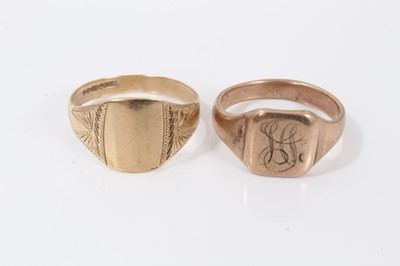 Lot 233 - Gentleman's 9ct gold signet ring, size T, together with another similar stamped 9ct, size Q