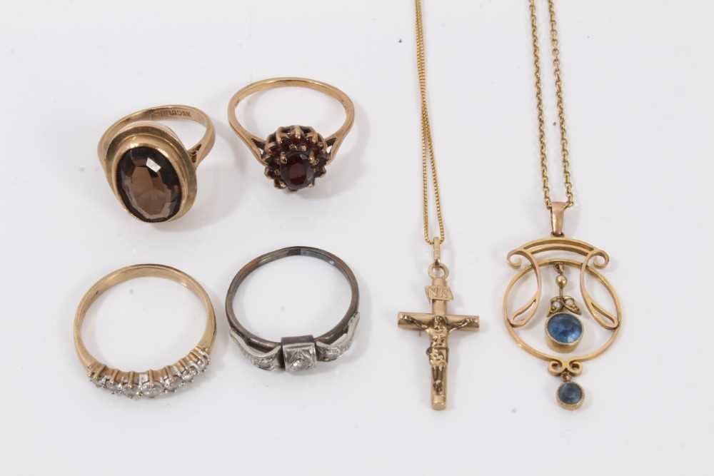 Lot 234 - Group 9ct gold jewellery to include four gem set dress rings and two pendant necklaces
