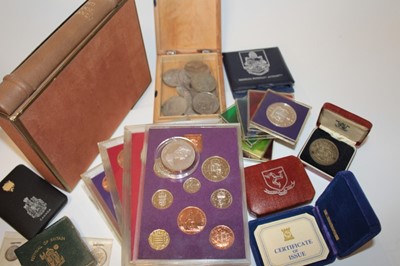 Lot 476 - World - Mixed coinage to include Cook Islands proof set 1973, G.B. George VI Silver Crown 1937, World Silver Crowns and others (qty)