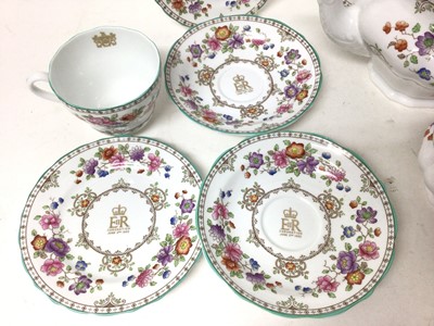 Lot 127 - Copeland Spode Lauriston pattern tea set, made to commemorate the coronation of Queen Elizabeth II in 1953, to include a teapot, cream jug, sugar bowl, plate, three cups, four side plates and four...