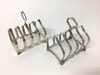 Lot 199 - Pair silver toast racks of arched form ( Birmingham1964)