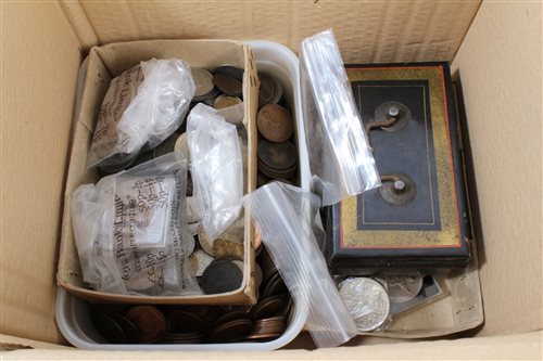 Lot 108 - World - mixed coinage and medallions - to...