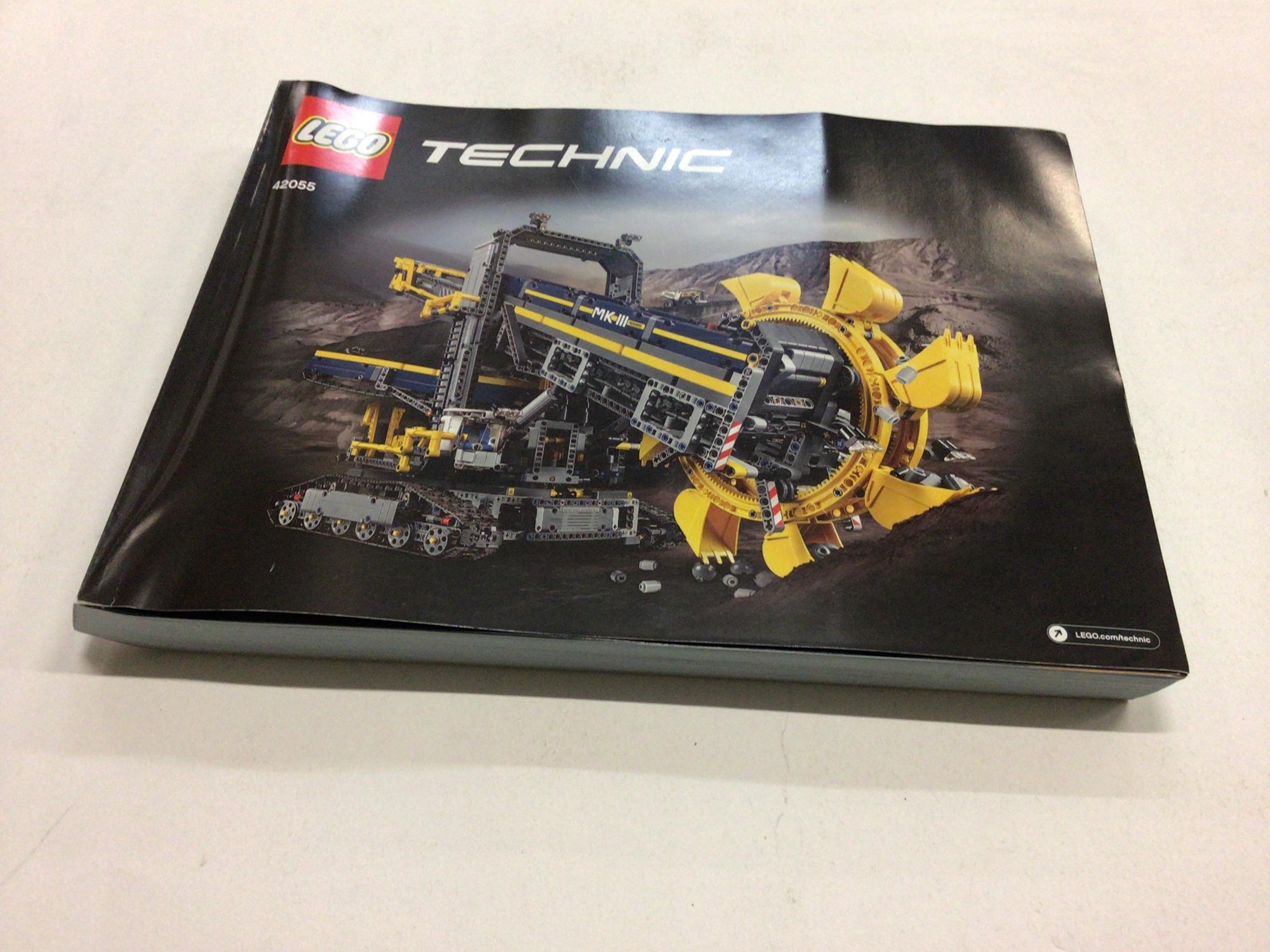 Lot 1761 Lego Technic 42055 Bucket Wheel Excavator,