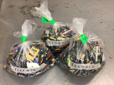 Lot 1772 - Three bags of Lego Technic bricks and accessories, 15 Kg in total