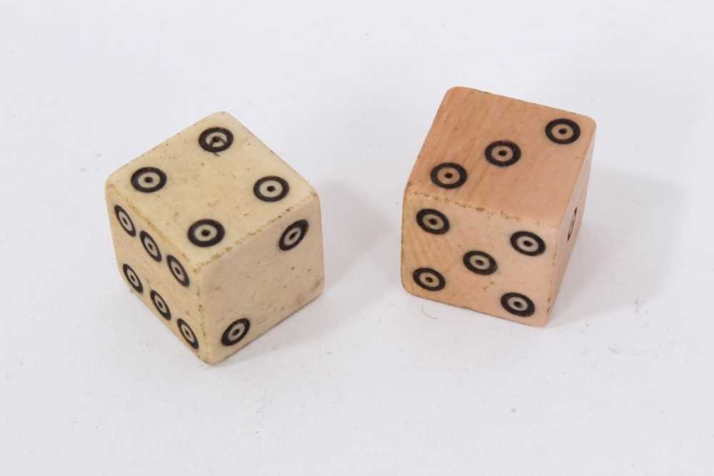 Lot 889 - Pair of marine ivory dice