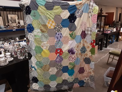 Lot 486 - Patchwork quilts and other items