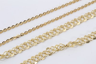 Lot 317 - Two 9ct gold chains