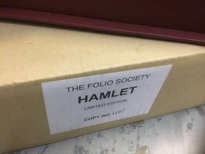 Lot 1651 - Special limited edition Folio Society edition of Hamlet numbered 1077 from an edition of 3750