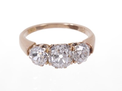 Lot 551 - Old cut diamond three stone ring