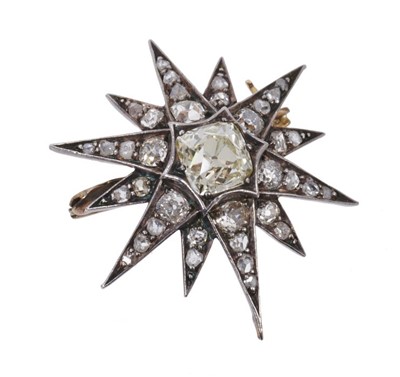 Lot 550 - Victorian diamond star burst brooch