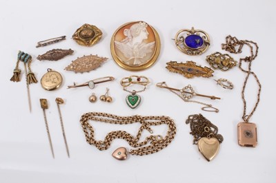 Lot 571 - Group of Victorian and Edwardian brooches