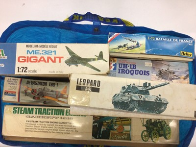 Lot 1810 - Selection of boxed construction kits including, Heller, monogram, Italeri, Bandai steam traction engine and others. (qty)