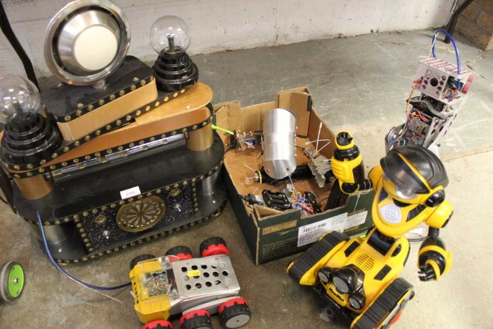Lot 2705 - Interesting group of scratch built models