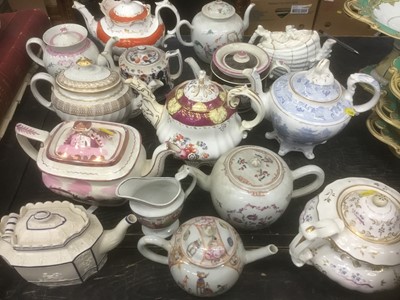 Lot 138 - Collection of teapots