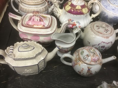 Lot 138 - Collection of teapots