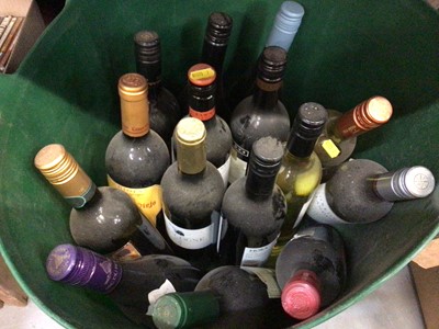 Lot 519 - Large quantity of wine