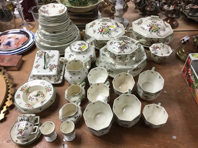 Lot 337 - Early 20th century Royal Doulton 'Old Leeds Sprays' tea and dinner service