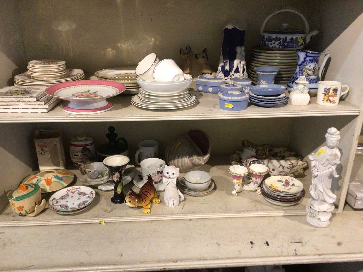 Lot 230 - Collection of china