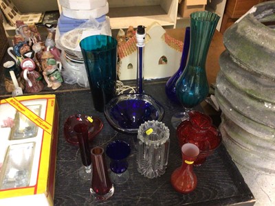 Lot 167 - Art glass table lamp and art glass ornaments