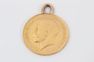 Lot 349 - Gold half sovereign, George V 1914, with pendant mount attached