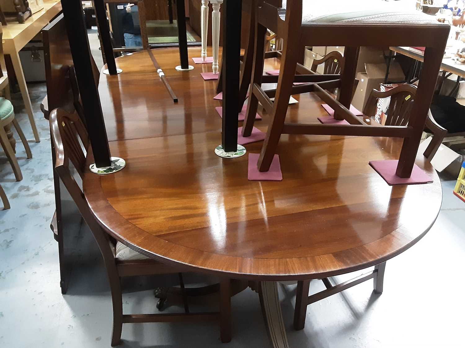 Lot 911 - Good quality Redman & Hales mahogany dining