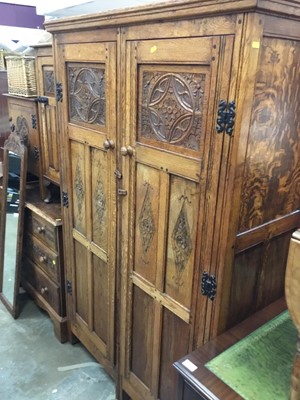 Lot 915 - Good quality 1950s carved oak Carolean revival small double wardrobe with panelled and carved decoration 111 cm wide, 172cm high, 48 cm deep and matching double bedstead 4'6" wide