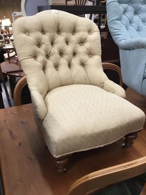 Lot 929 - Victorian small buttoned back nursing chair on turned legs